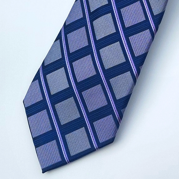 A Sharp Looking Purple Gray Dark Blue Tie Size (OS) - Picture 2 of 4